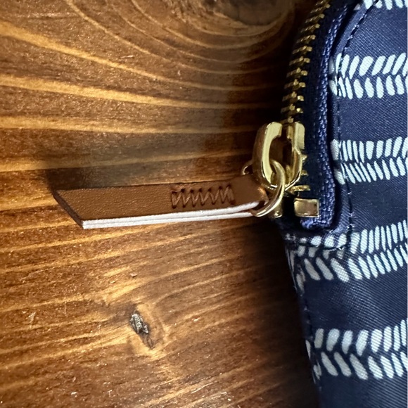 New! 💙 Stella & Dot Hideaway Pouch Navy Striped with Gold Arrow Accent - Picture 3 of 8